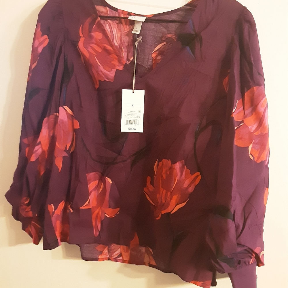 Floral longnsleeve liteweight crop top size L